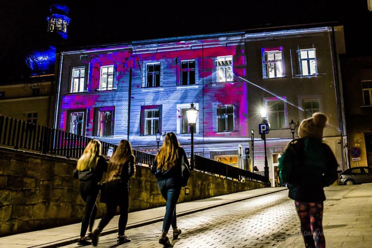 Artrooms Pokoje Goscinne Krosno Eksteriør billede